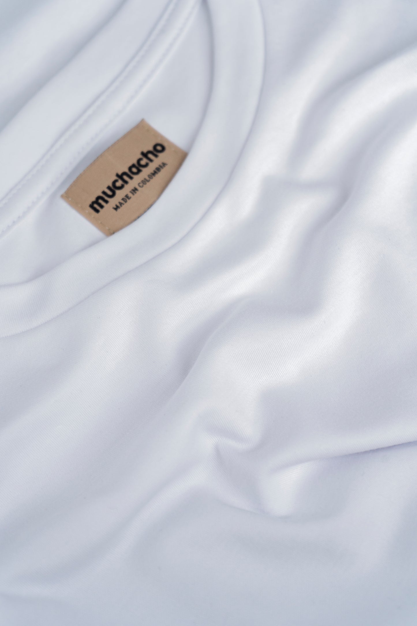 essential t-shirt flawless white