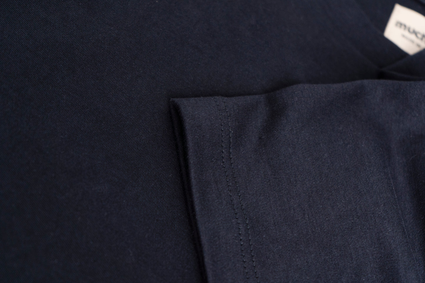 essential t-shirt perfect black
